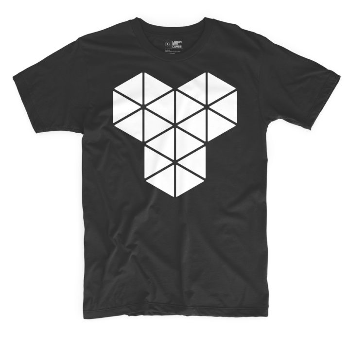 triangle type black shirt